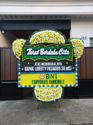 Papan Bunga Duka di Cakranegara Barat
